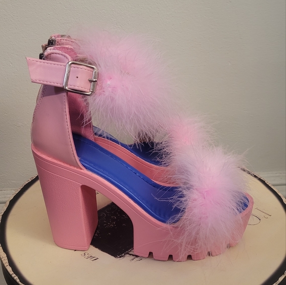 💰Sold💵Pink Platform Heels - Picture 4 of 7